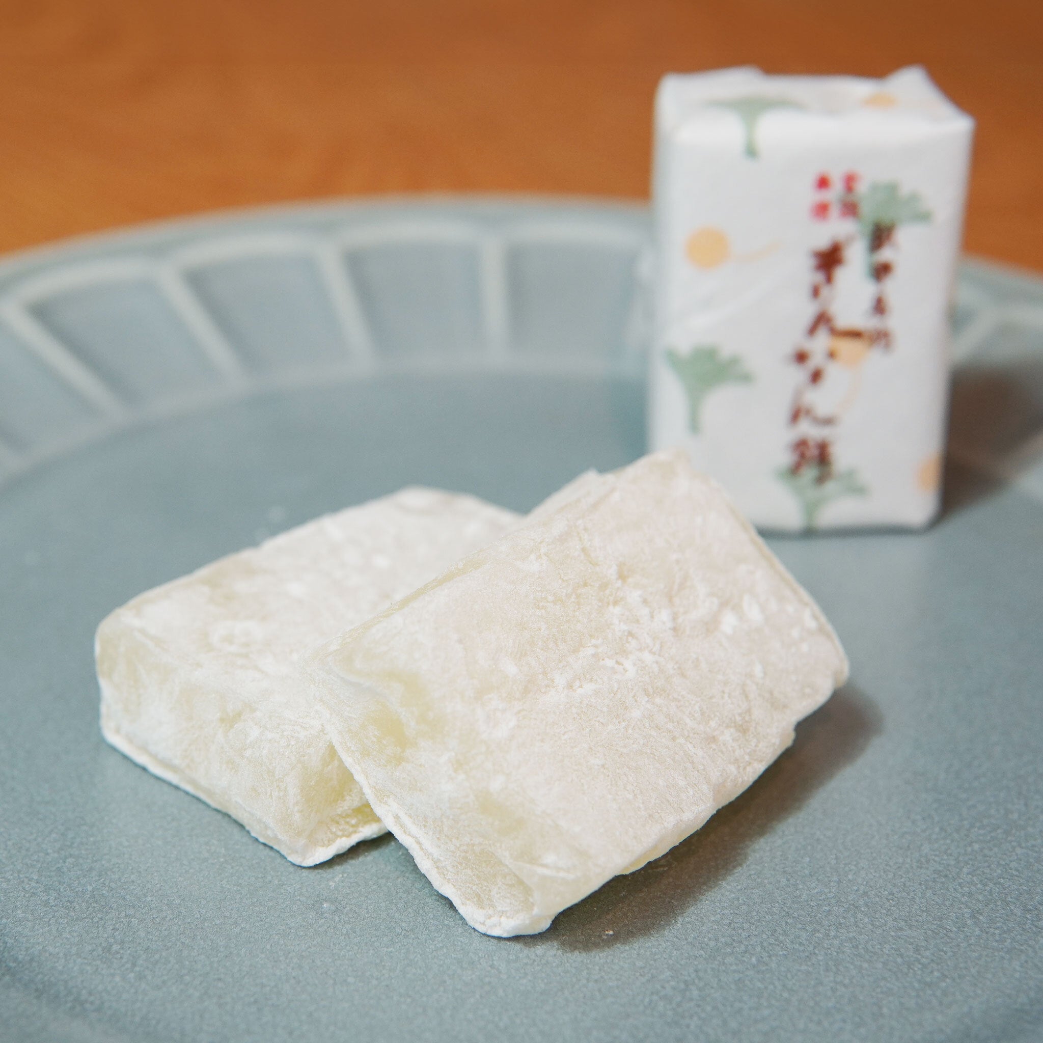 きなこもち　ニュースキン製品 Amazon.co.jp: 岩塚製菓 きなこ餅 19枚×6袋 名倉商事 : 食品